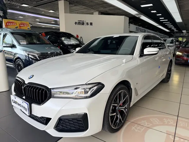 Фотография автомобиля — BMW 5 Series