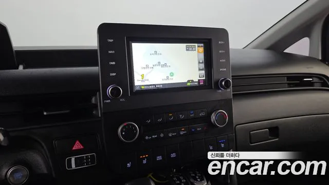 Hyundai Staria Staria L3.5 Инвалидная коляска Подъёмник/Slope — Фото автомобиля 15