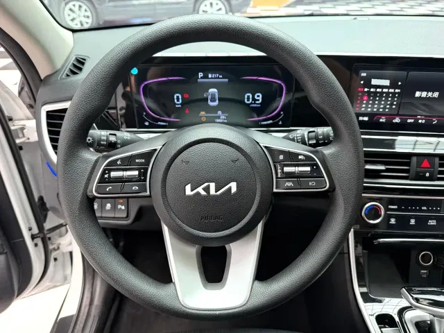 Kia Seltos — Фото автомобиля 10