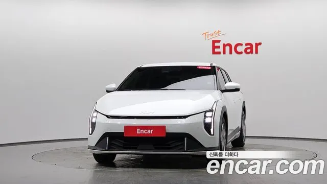 Kia EV4 — Фото автомобиля 3