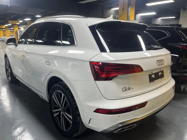 Audi Q5L — Фото автомобиля 7