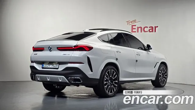 BMW X6 xDrive40i M Sport — Фото автомобиля 2