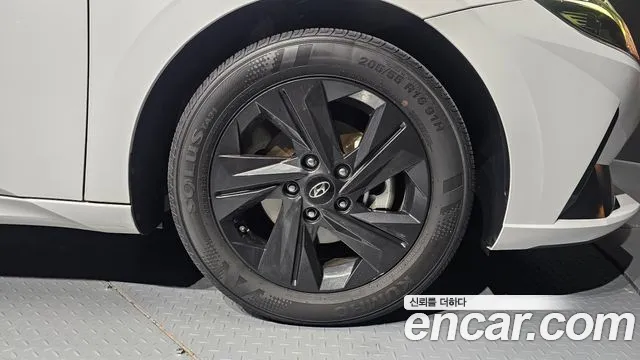 Hyundai Avante CN7 — Фото автомобиля 6