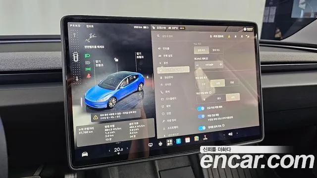 Tesla Model 3 — Фото автомобиля 16