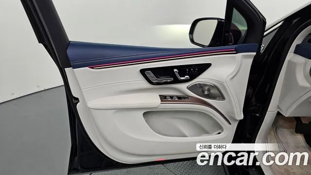 Mercedes-Benz EQS — Фото автомобиля 21