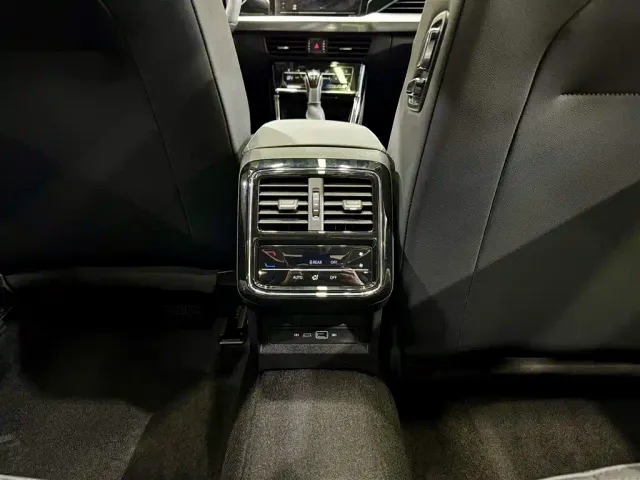 Volkswagen Passat — Фото автомобиля 21