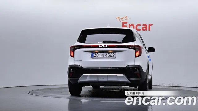Kia Seltos — Фото автомобиля 4