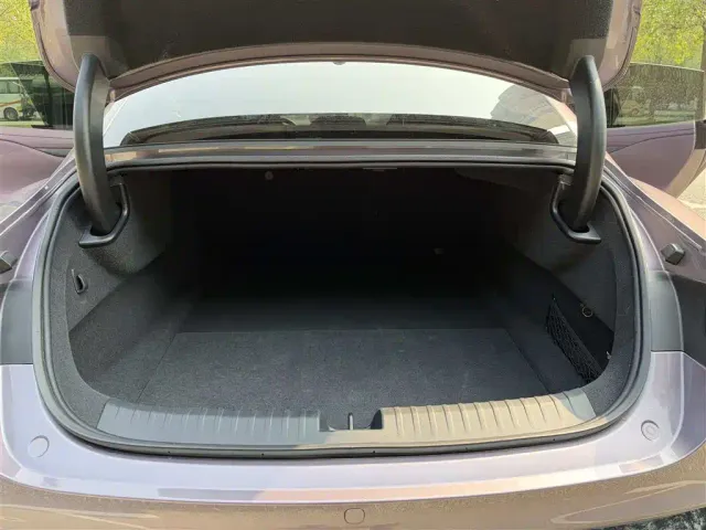 Xiaomi SU7 — Фото автомобиля 21
