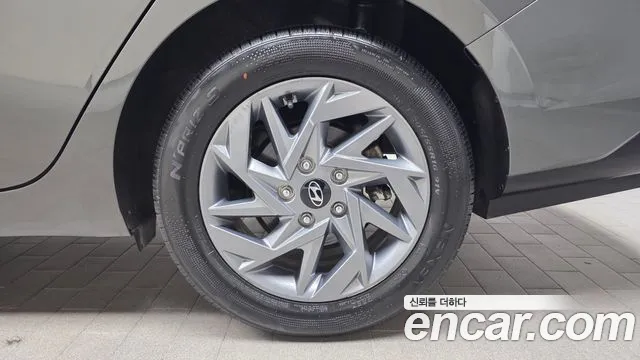 Hyundai AVANTE Новый Avante (CN7) — Фото автомобиля 21