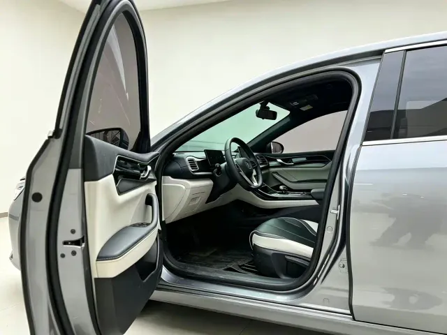 BYD Qin PLUS — Фото автомобиля 6
