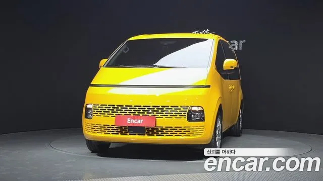Hyundai Staria Staria — Фото автомобиля 3