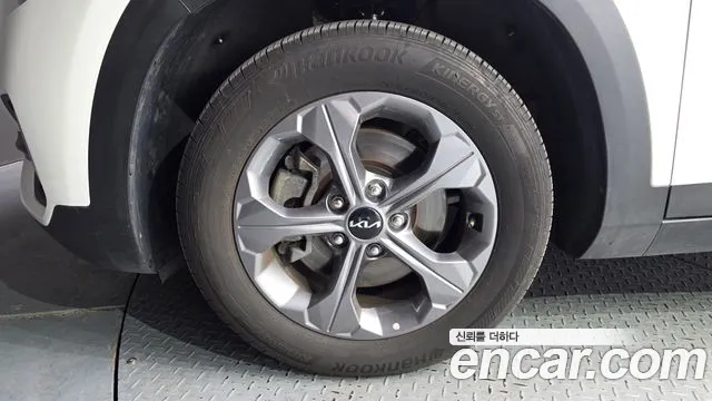 Kia Seltos Seltos Бензин 1.6 турбо 2WD — Фото автомобиля 5