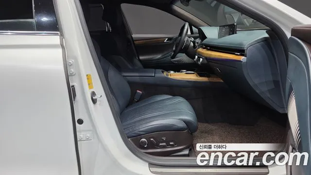 Genesis G80 Бензин 2.5 турбо AWD — Фото автомобиля 11