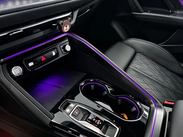 Audi Q5L — Фото автомобиля 11
