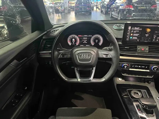 Audi Q5L Sportback — Фото автомобиля 18