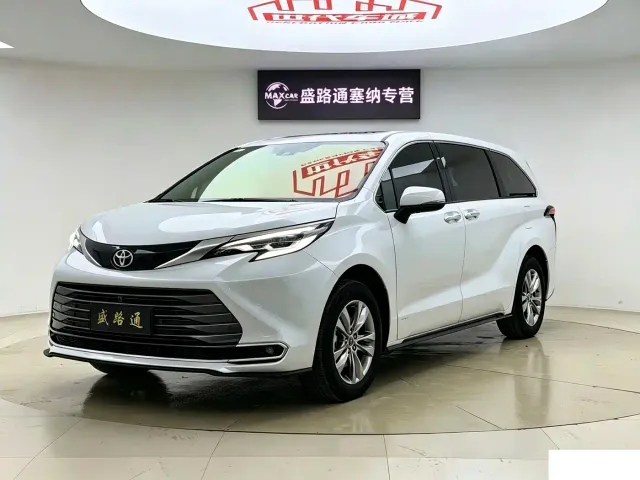 Фотография автомобиля — Toyota Sienna