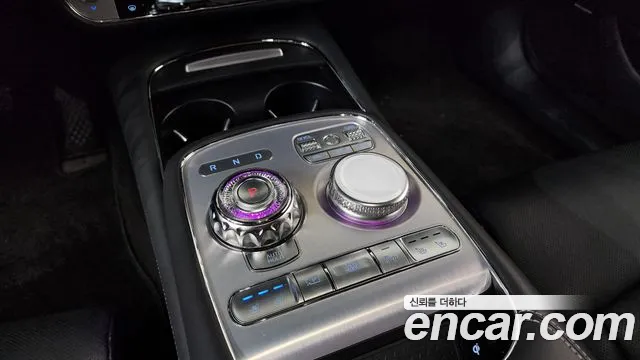 Genesis G90 Бензин 3.5 турбо AWD — Фото автомобиля 8