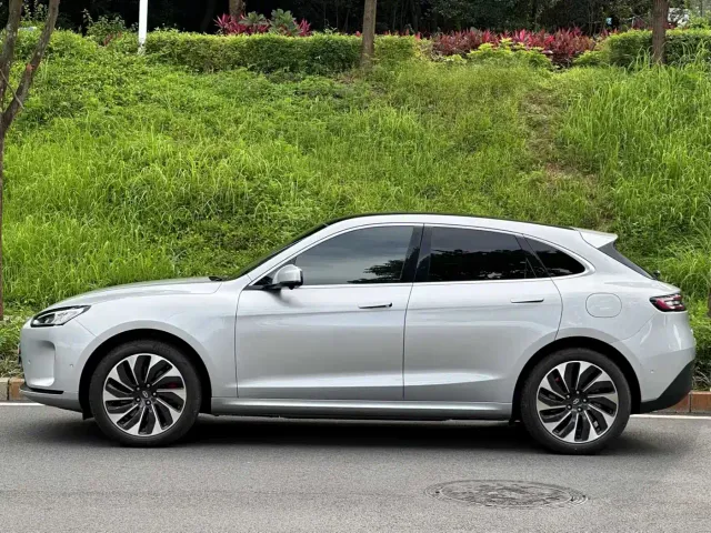 Aito M5 — Фото автомобиля 2