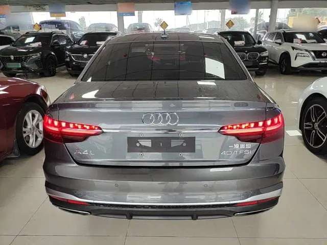 Audi A4L — Фото автомобиля 5