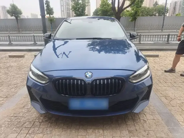 BMW BMW 1 Series 2022 125i M Sport Shadow Edition — Фото автомобиля 2
