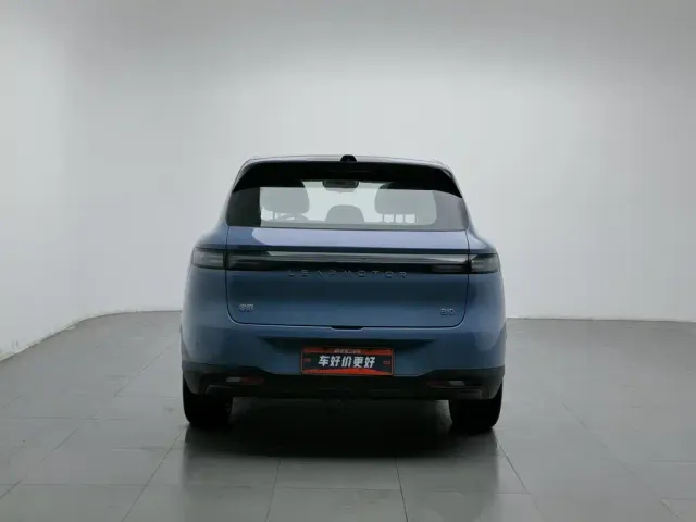 Leapmotor B10 — Фото автомобиля 4