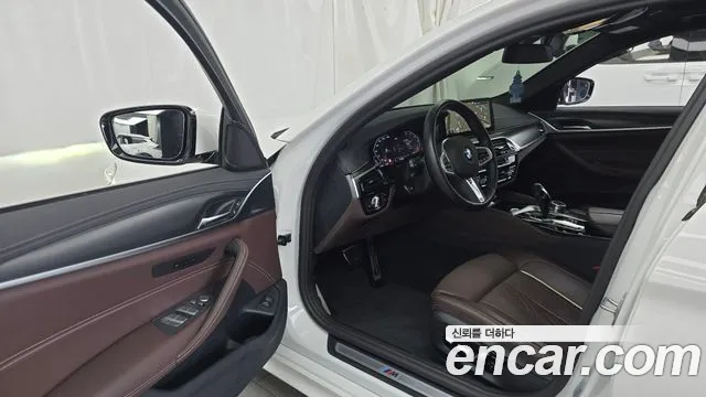 BMW 5-Series 5 серия (G30) 523d M Sport — Фото автомобиля 10