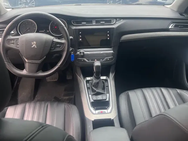 Peugeot 408 — Фото автомобиля 10