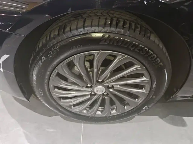 Buick LaCrosse — Фото автомобиля 22