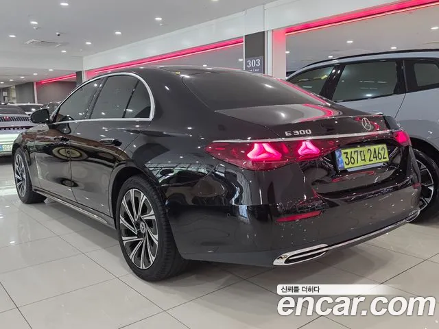 Mercedes-Benz E-Class E-класс W214 E300 4MATIC Exclusive — Фото автомобиля 2