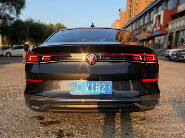Volkswagen Lamando — Фото автомобиля 5