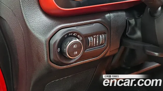 Jeep Wrangler Wrangler (JL) 2.0 Overland 4 двери — Фото автомобиля 24