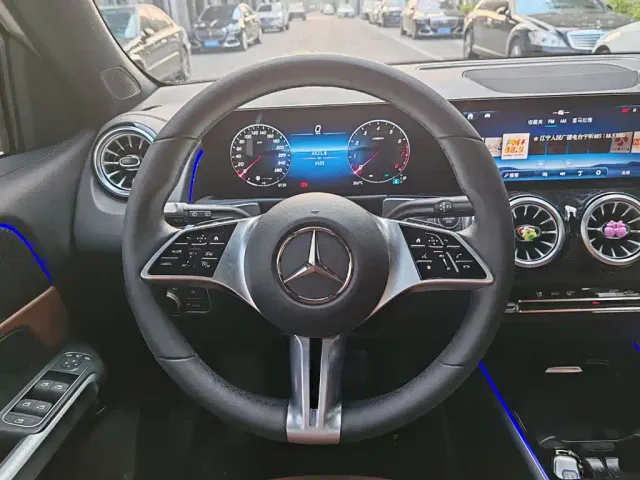 Mercedes-Benz GLB-Class — Фото автомобиля 14