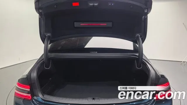 Genesis G80 Бензин 3.5 турбо AWD — Фото автомобиля 20
