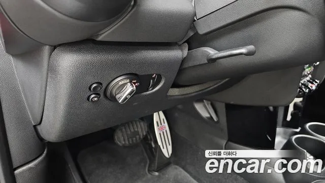 Mini Cooper Cooper 5 дверей Classic — Фото автомобиля 18