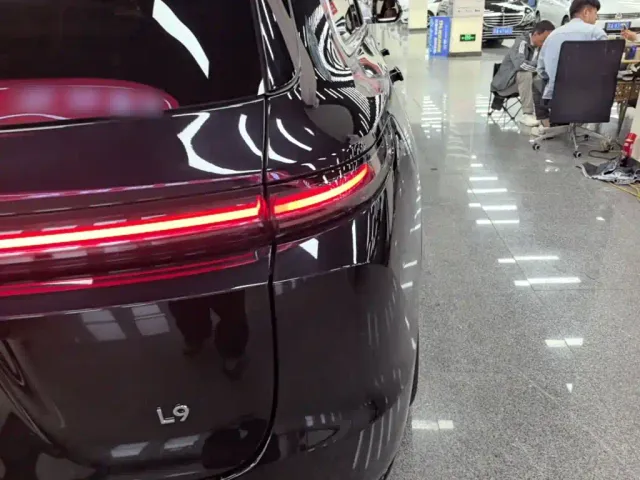 Li Auto L9 — Фото автомобиля 7