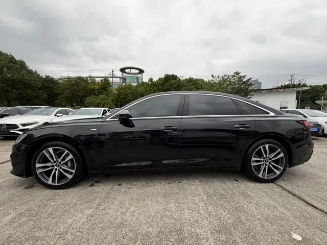 Audi A6L — Фото автомобиля 10