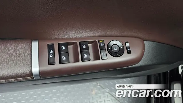 Hyundai Grandeur GN7 — Фото автомобиля 28