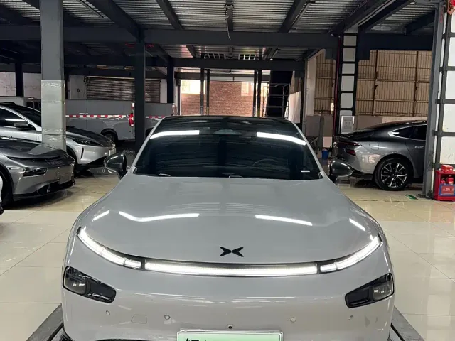 Xpeng P7 — Фото автомобиля 2