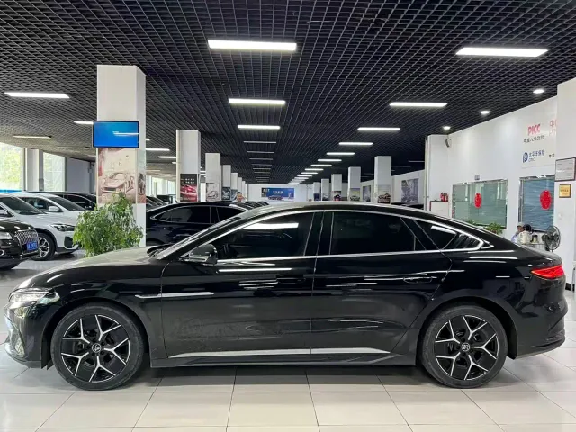 BYD Han — Фото автомобиля 3
