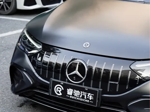 Mercedes-Benz EQE AMG — Фото автомобиля 9