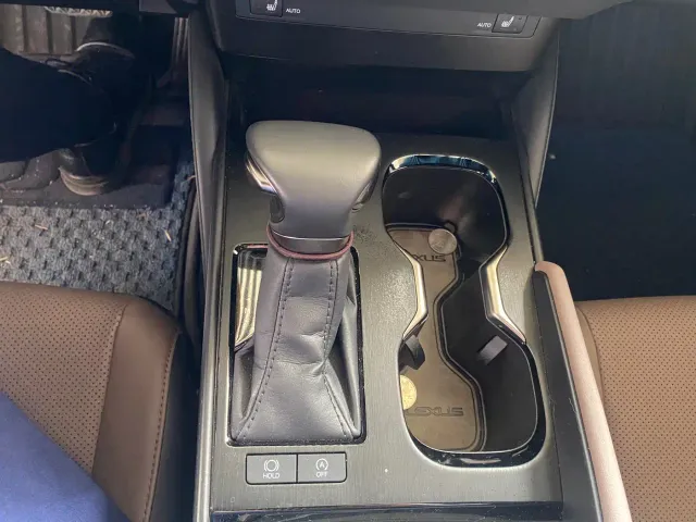 Lexus ES — Фото автомобиля 16