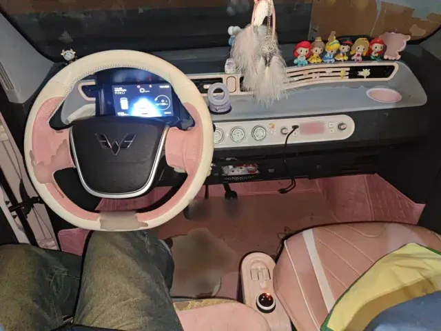 Wuling Hongguang Mini EV — Фото автомобиля 5