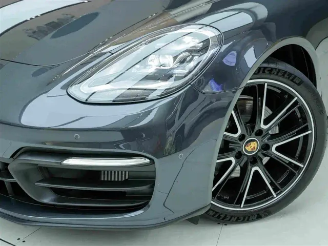 Porsche Panamera — Фото автомобиля 19