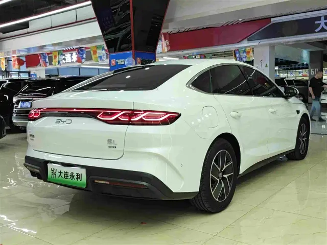BYD Qin L — Фото автомобиля 14