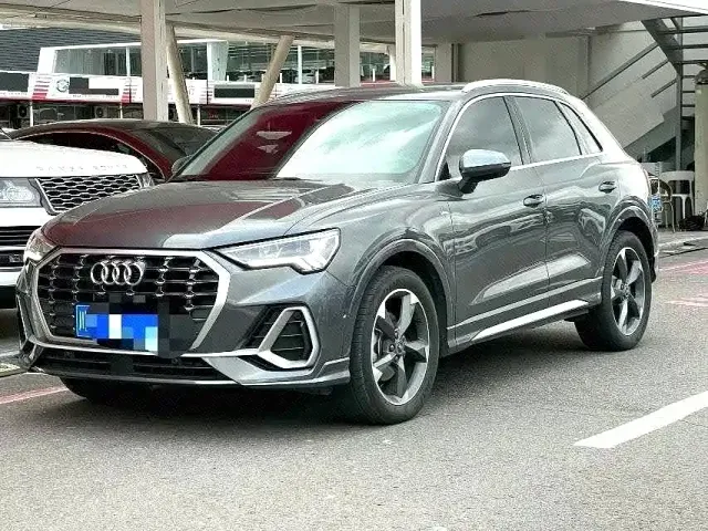 Фотография автомобиля — Audi Q3