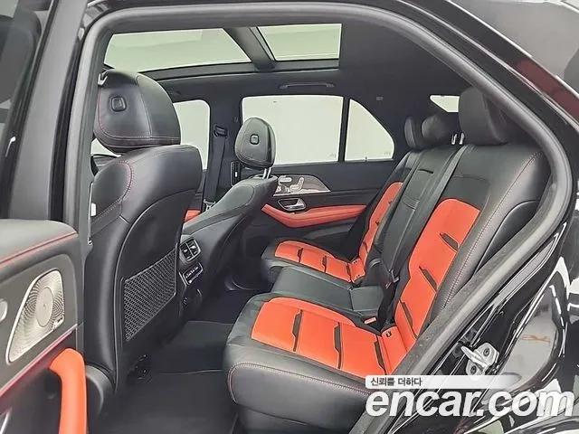 Mercedes-Benz GLE-Class — Фото автомобиля 12