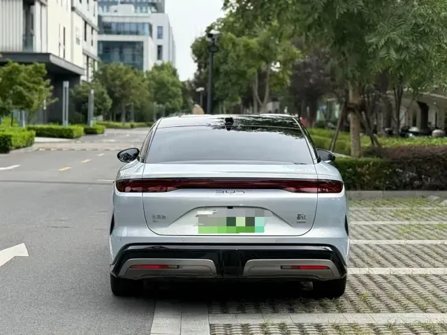 BYD Han L — Фото автомобиля 9