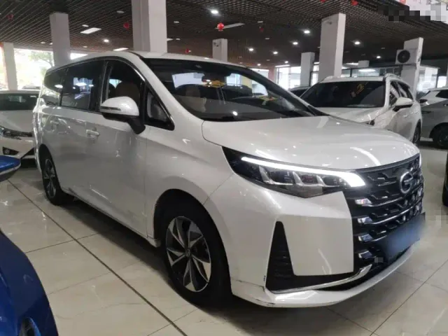GAC Trumpchi M6 — Фото автомобиля 3