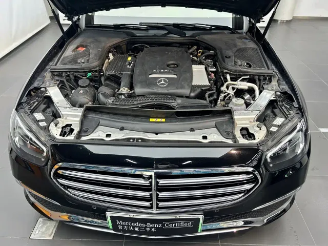 Mercedes-Benz E-Class — Фото автомобиля 20
