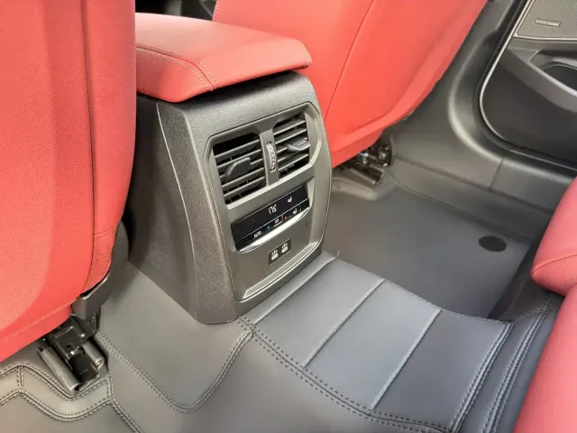 BMW 3 Series — Фото автомобиля 20